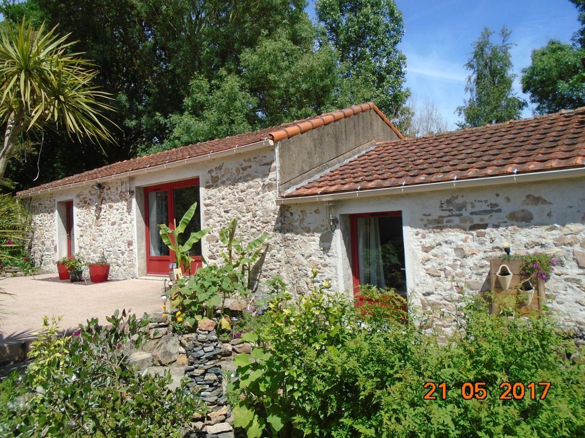 Bed and Breakfast Les Trois Etangs Saint-Viaud Экстерьер фото
